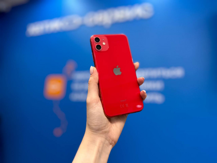 Б/у Смартфон Apple iPhone 11 256GB Красный